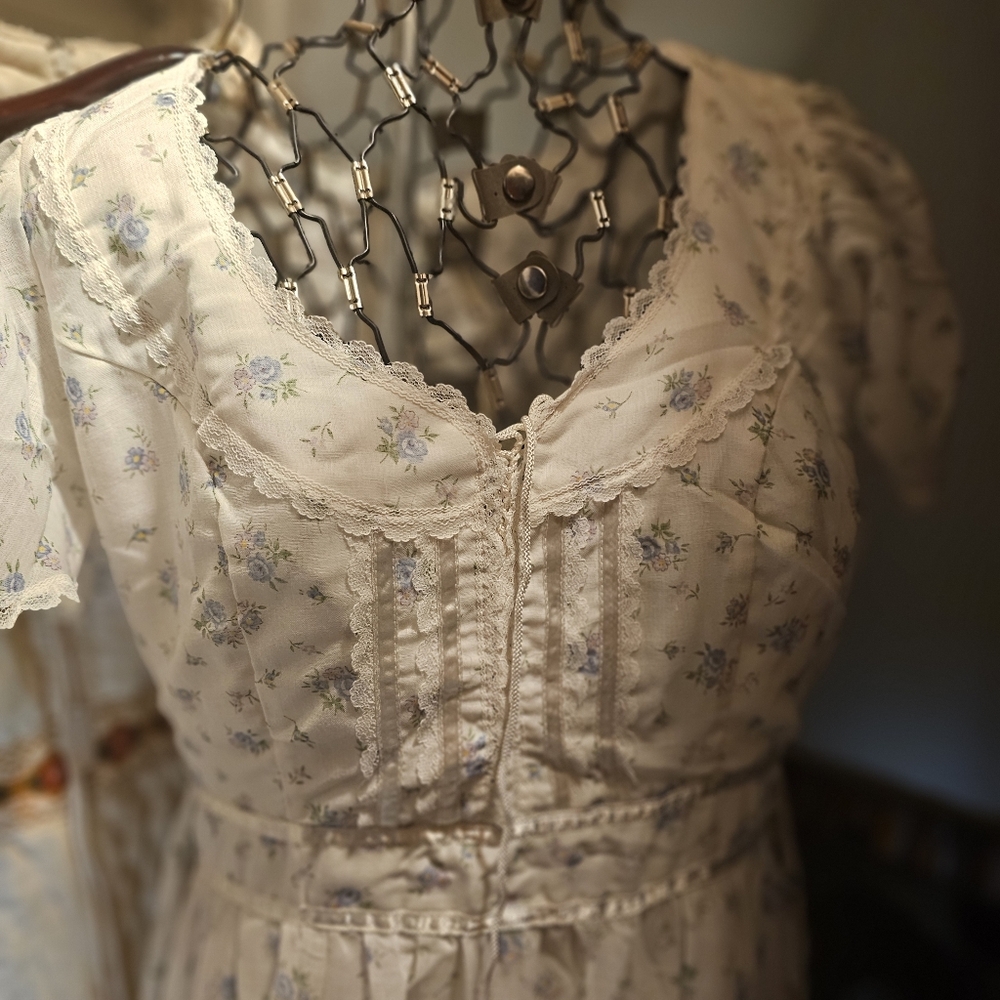 Gunne Sax Ivory Floral Lace Maxi Dress - Picture 9 of 11